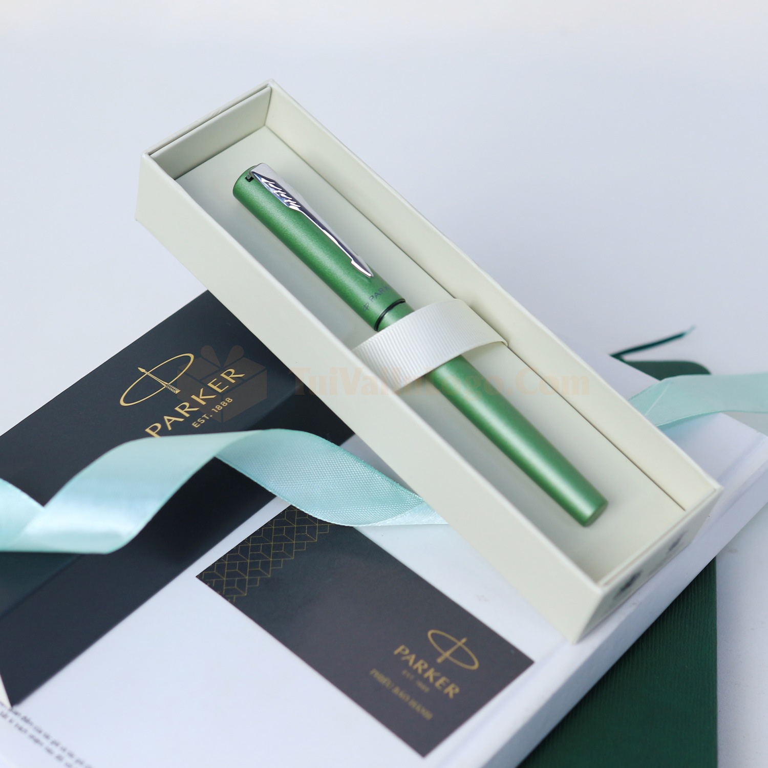 Dòng bút lông bi Parker Vector giá dưới 1 triệu Dòng bút lông bi Parker Vector giá dưới 1 triệu